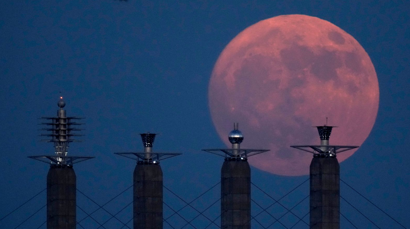 У серпні очікують аж два "супермісяці". Наступна така аномалія буде тільки через 14 років